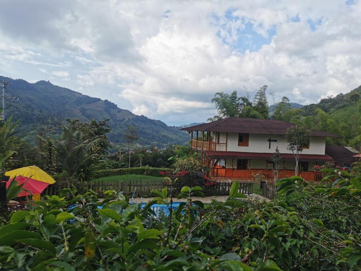 Finca Tradicional El Otono Pijao Esterno foto